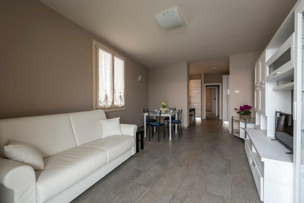 Casa Mari Fronte Lago Salò Kültér fotó